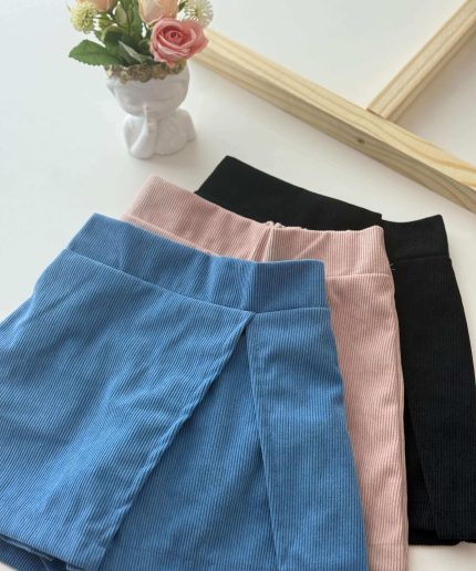 GRADE SHORT SAIA LARA